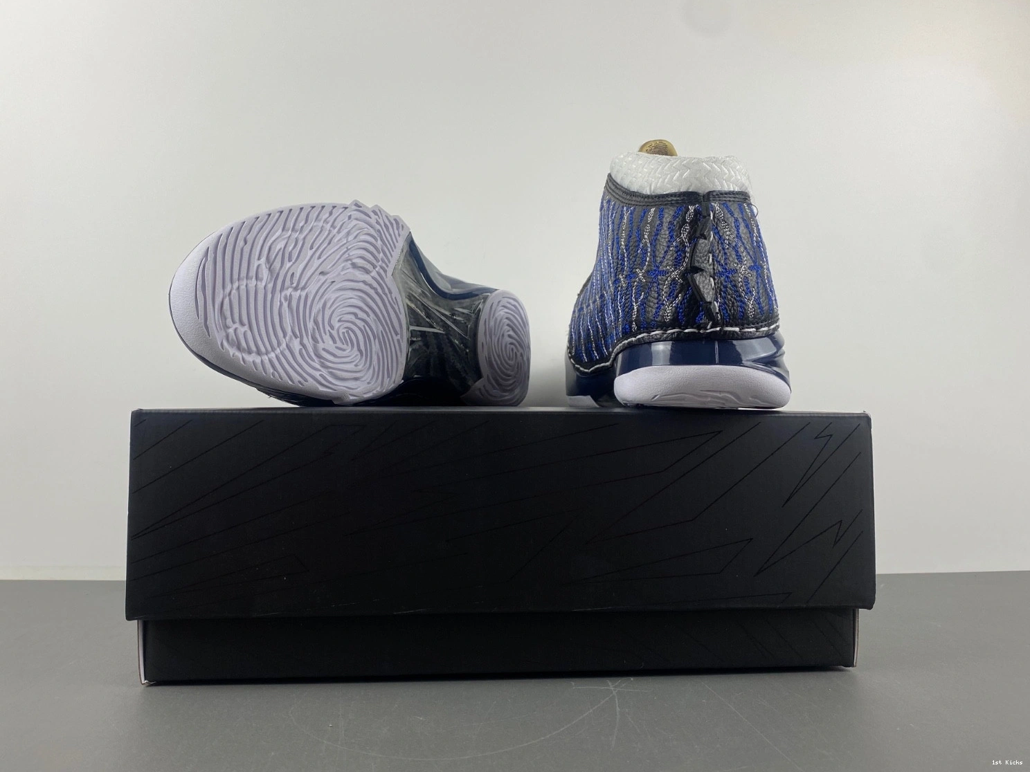 318376-011  OG Air Jordan 'Motorsports' 23 1106